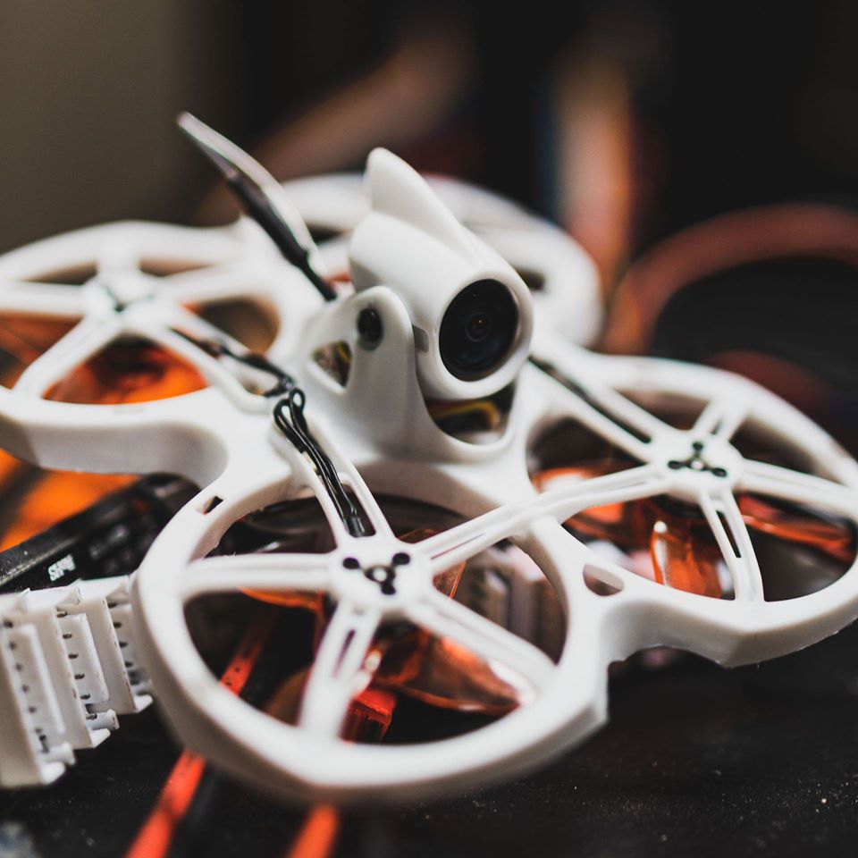 Emax Tinyhawk II 2 RTF FPV Rac - đánh giá và giá Fpv Drone Goggles